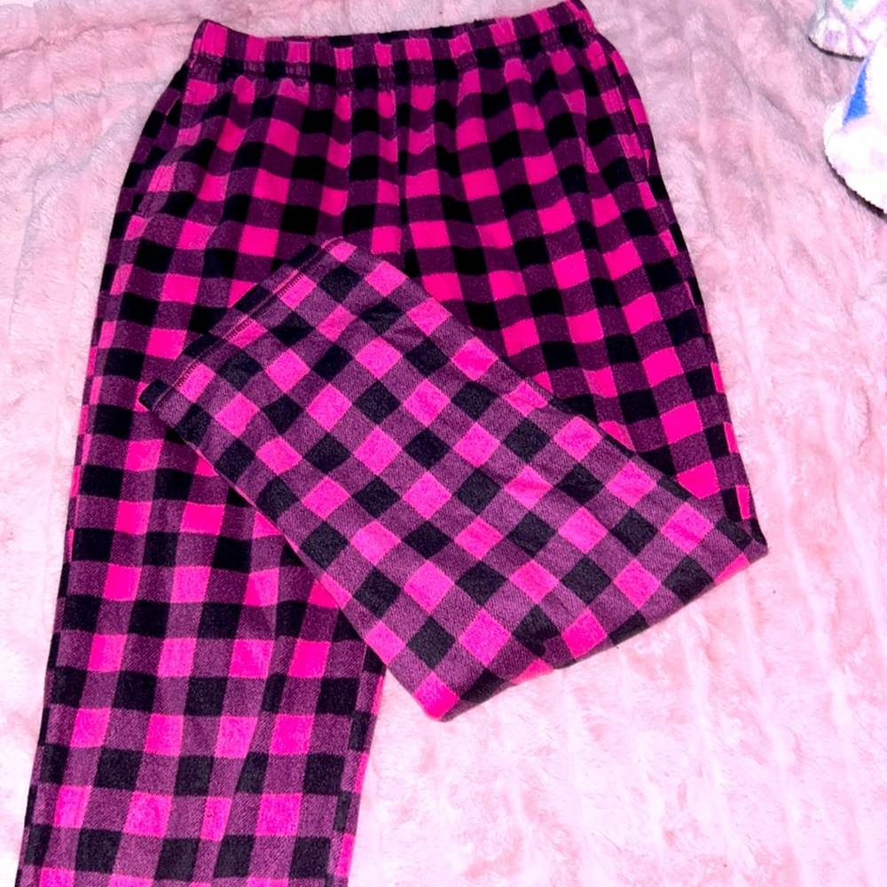 Pink and black plaid pijama pants